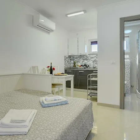 Apartment Diegos *