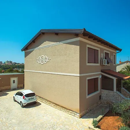Apartment Diegos Pula