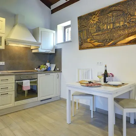 Apartment Diegos Pula